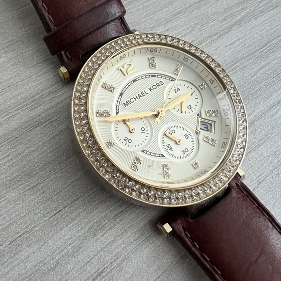 Michael Kors Women’s Watch - Picture 1 of 4